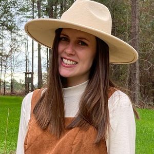 Meet your Posher, Kasey